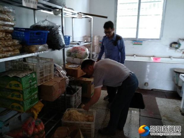 食品防蝇、防虫、防过期检查