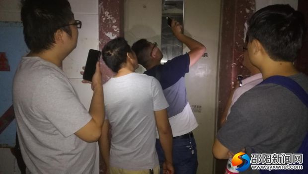格林春天电梯检测现场