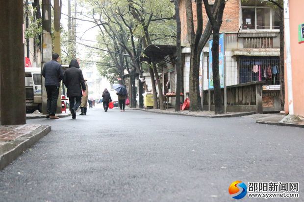 翻新后的东大塘路