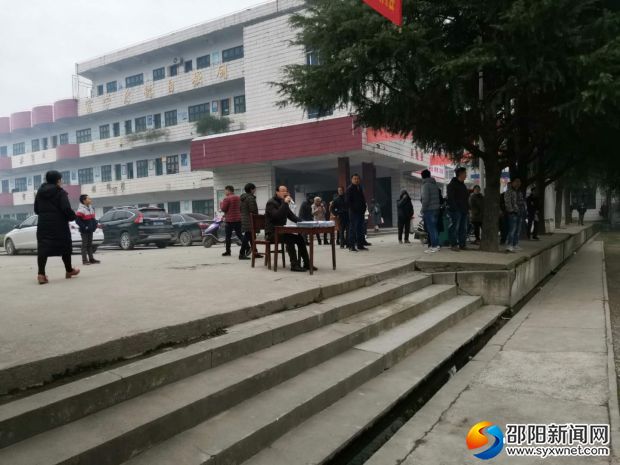 徐校长发表讲话