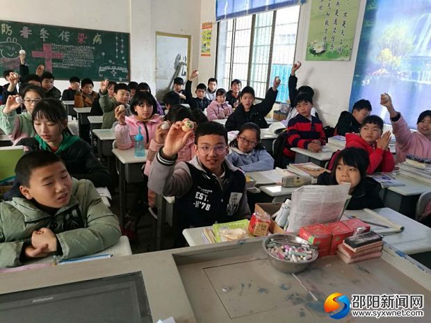 学校组织护蛋活动