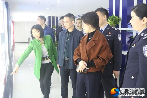 在邵东县公安局观看职工活动开展情况
