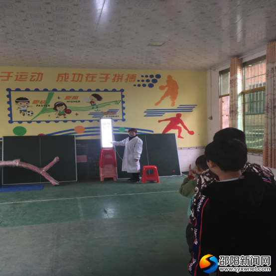 下花桥镇3078名学生喜迎76