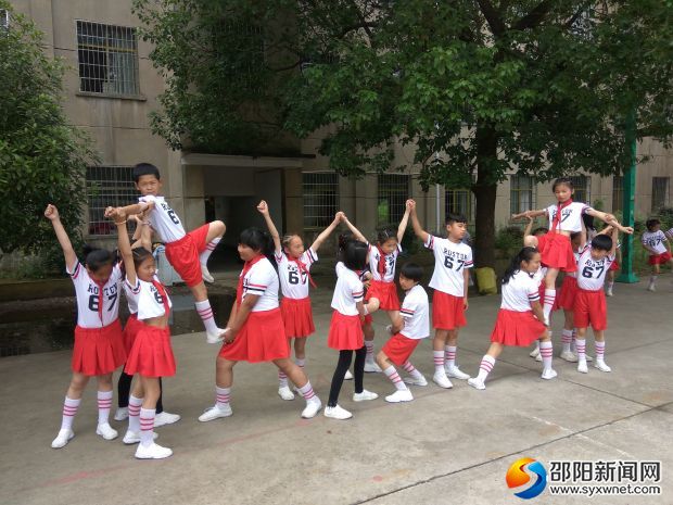 五七小学2019年六一啦啦操展示活动