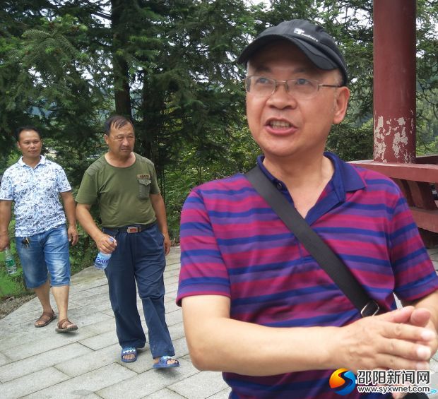 绥宁县委党史研究室主任刘建平讲述鸡公坡战斗情况