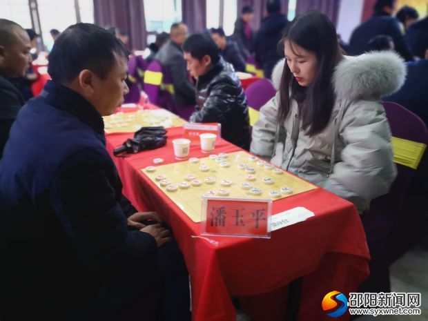 全场唯一一名女选手。