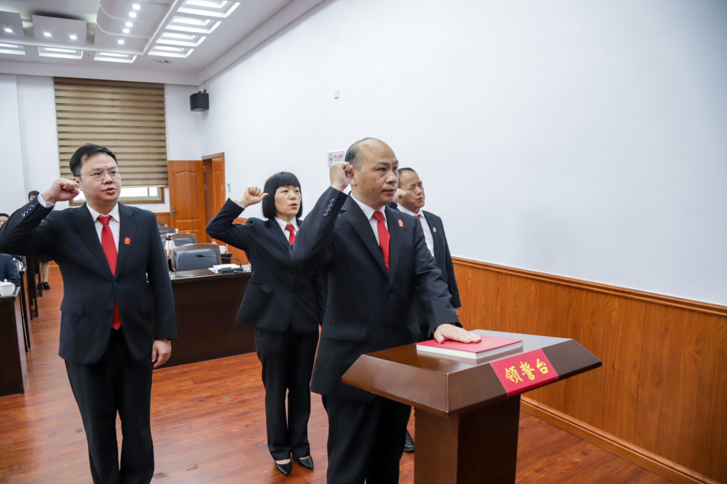 正在上传...