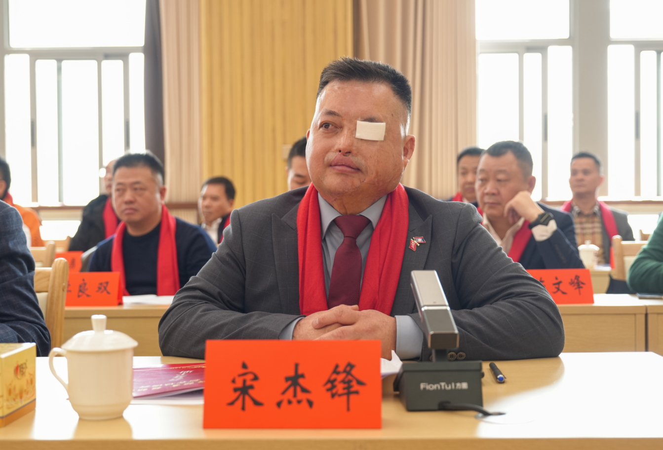 正在上传...