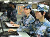 中国航母近百名女兵集体亮相 遍布各作战岗位