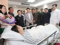 广西歹徒持枪对峙 被边防警察一枪击毙