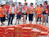 本网联合王老吉举办“关爱最可爱的环卫工人”活动