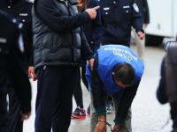 14岁少女杀人抛尸指认现场