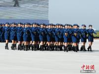 空军办航空开放日：多支飞行表演队献视觉盛宴