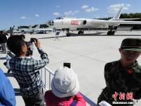 空军办航空开放日：多支飞行表演队献视觉盛宴
