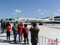 空军办航空开放日：多支飞行表演队献视觉盛宴