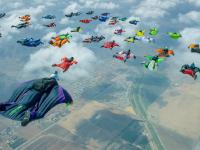 美国61人“翼装飞行”高空齐飞 打破世界纪录