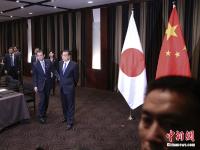 李克强应约会见日本首相安倍晋三