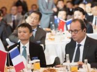 奥朗德出席中国企业家论坛 与马云王健林自拍