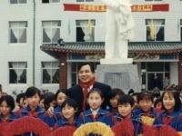 1992年他把中国第一台法拉利开到天安门