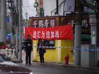 上海男子闯马拉松赛道 称接老婆晚了会危险