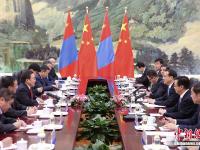 李克强会见蒙古国总统额勒贝格道尔吉