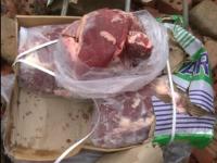 记者暗访走私冻肉 遭遇持刀围攻抢走设备