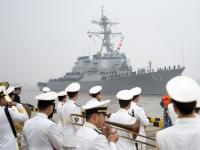 美国海军“斯特蒂姆”号驱逐舰访问上海