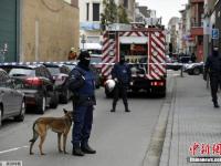 比利时警察采取突袭行动 搜捕巴黎恐袭案嫌犯