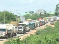 肯尼亚滑坡冲毁道路 堵车50公里持续60小时