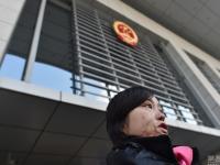 合肥少女毁容案二审开庭 被害人周岩现身