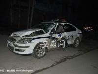男子谋杀露馅 驾40吨卡车逃窜撞残警车