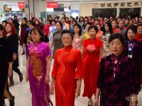 山东聊城大妈穿旗袍培训 备战电视剧海选
