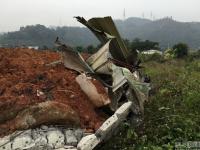 深圳一工业园山体滑坡 多栋建筑被吞没