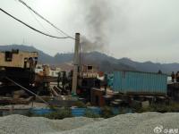 深圳一工业园山体滑坡 多栋建筑被吞没