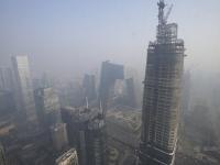 图片故事：雾霾红警下的北京日常