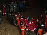 深圳滑坡事故首名幸存者 已进入医院抢救