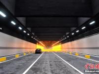 武汉东湖隧道通车 为中国最大城中湖隧道