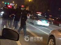 杭州闹市现警匪追击战 特警持枪出击