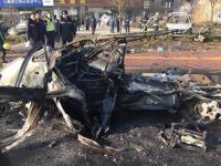天津一液化气运输车爆炸 汽车被烧只剩框架
