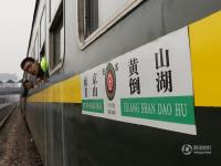 南京最后一趟“绿皮车”上的表情