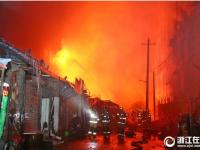 杭州煤气瓶运输车爆炸引燃旁边工厂