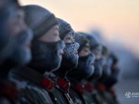 辽宁武警官兵冒严寒进行体能训练
