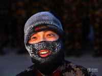辽宁武警官兵冒严寒进行体能训练