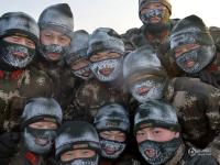 辽宁武警官兵冒严寒进行体能训练