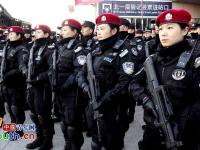 北京春运安保现反恐处突新装备 女特警亮相