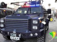 北京春运安保现反恐处突新装备 女特警亮相