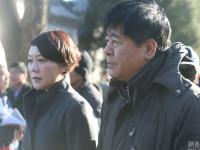 阎肃追悼会在八宝山举行 各界人士送别