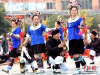 广西侗乡首届芦笙节 数百人比拼芦笙技艺