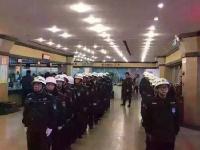 上海买房人数过多 交易中心实行客流限制
