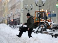 莫斯科遇80年来最大暴雪 6万环卫工上街扫雪